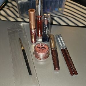 Lip Jelly, Lipstick, Liners & gloss Set - Red Shades